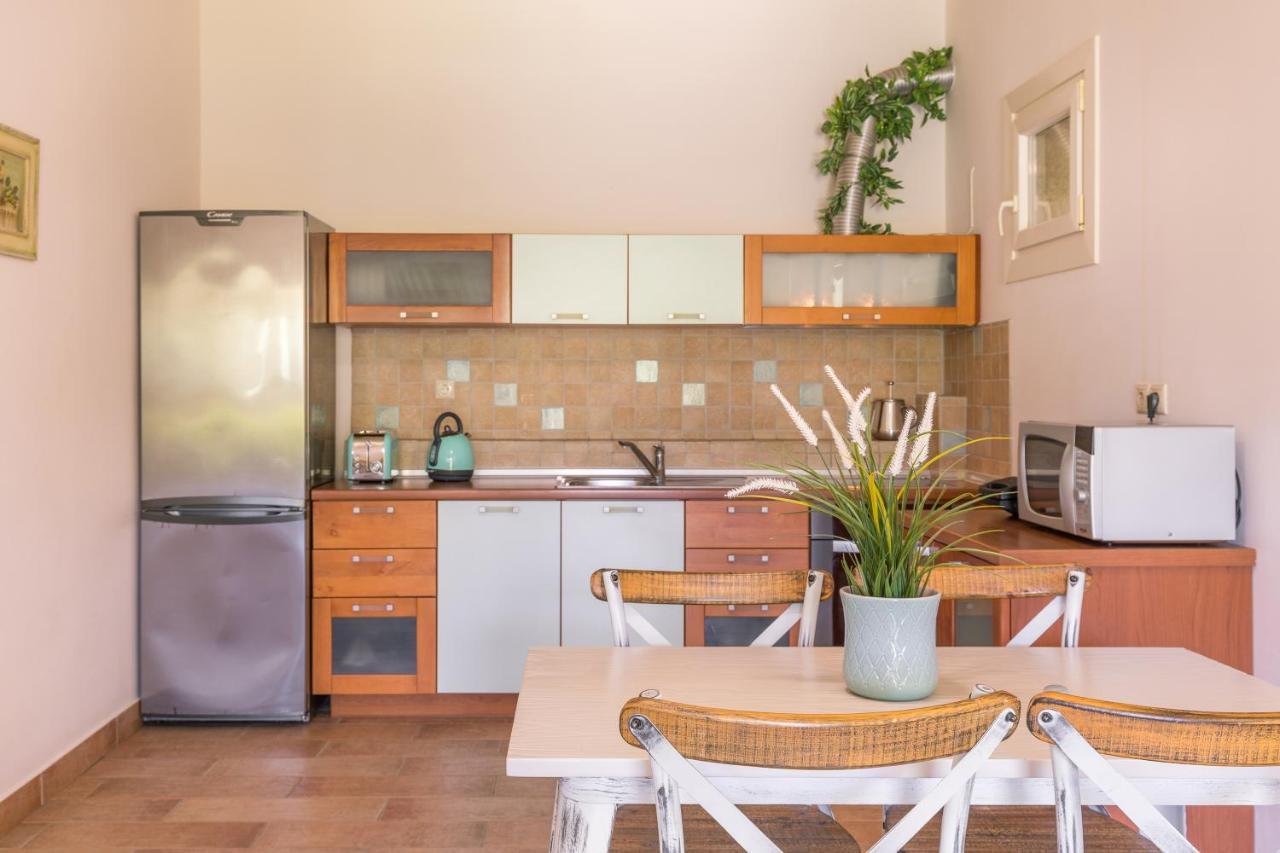 Villa St Nicholas House With Private Heated Pool Дассия Экстерьер фото