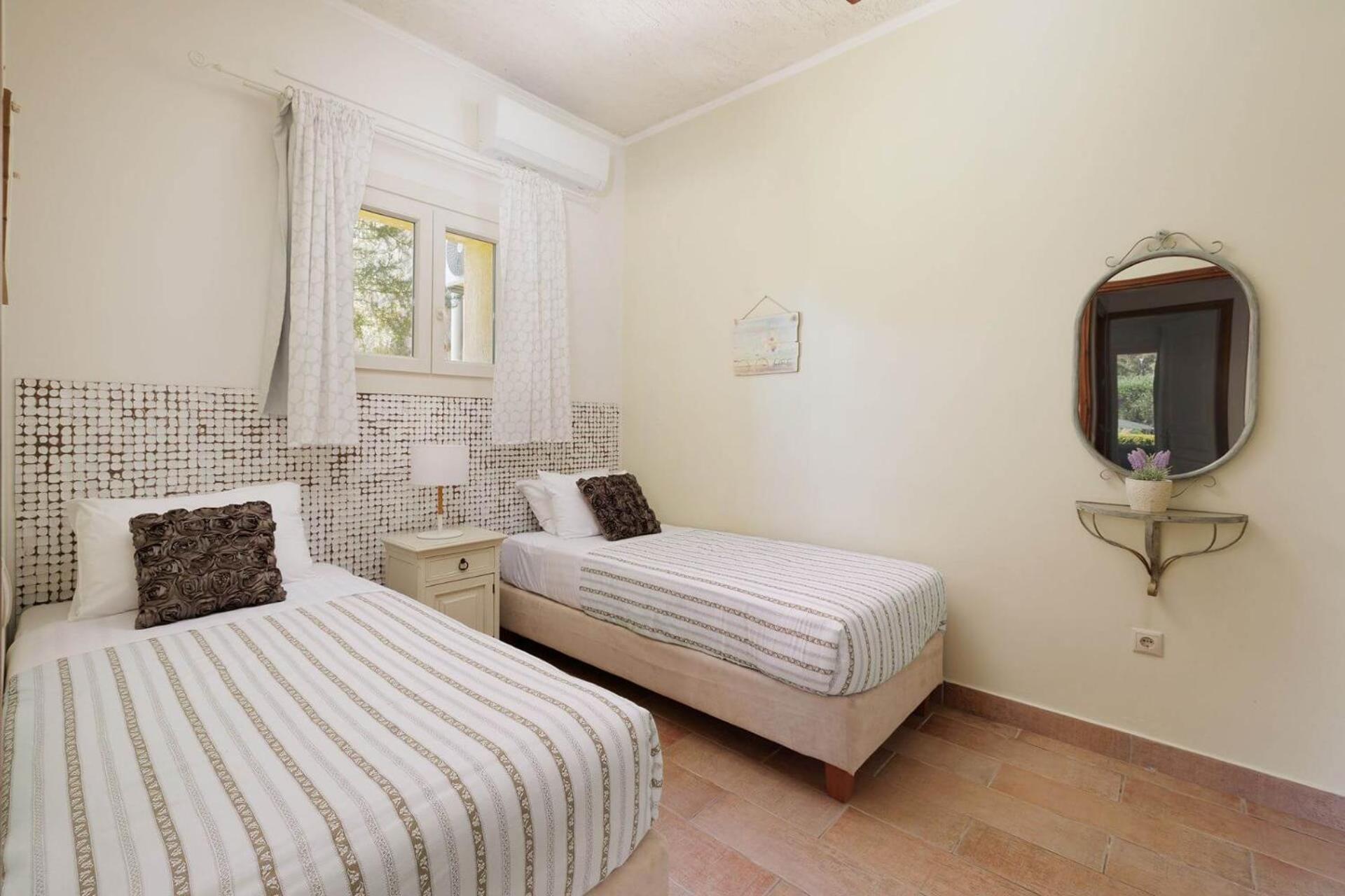 Villa St Nicholas House With Private Heated Pool Дассия Экстерьер фото